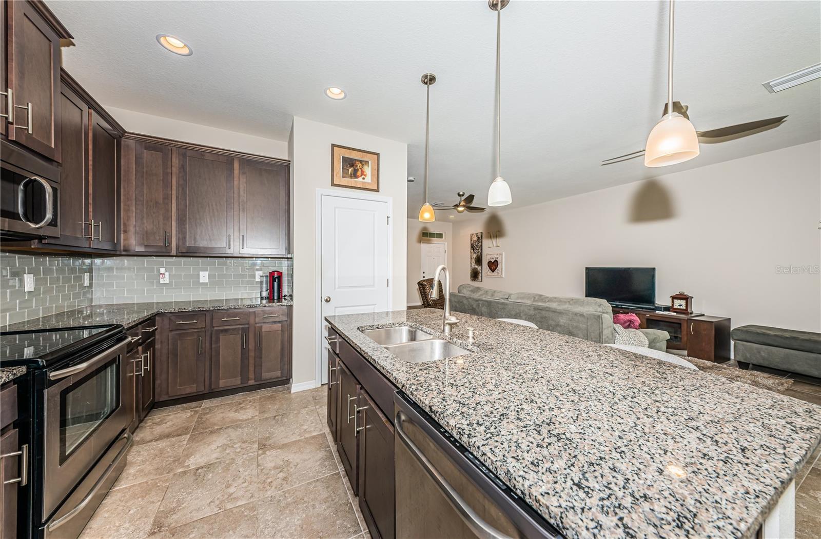 Property Photo:  5225 5th Way N  FL 33703 