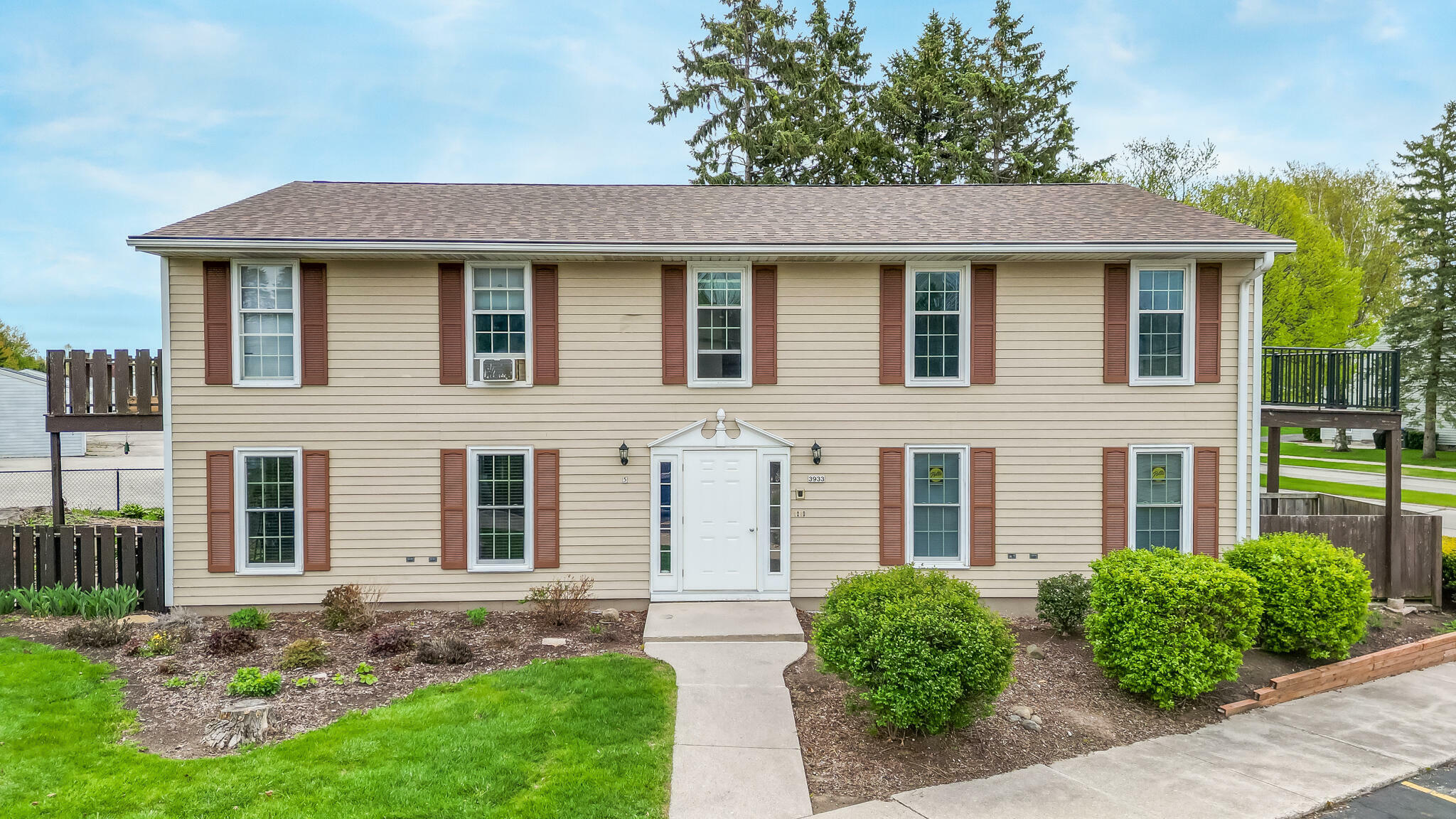 Property Photo: 3933 Country Pl D WI 53081