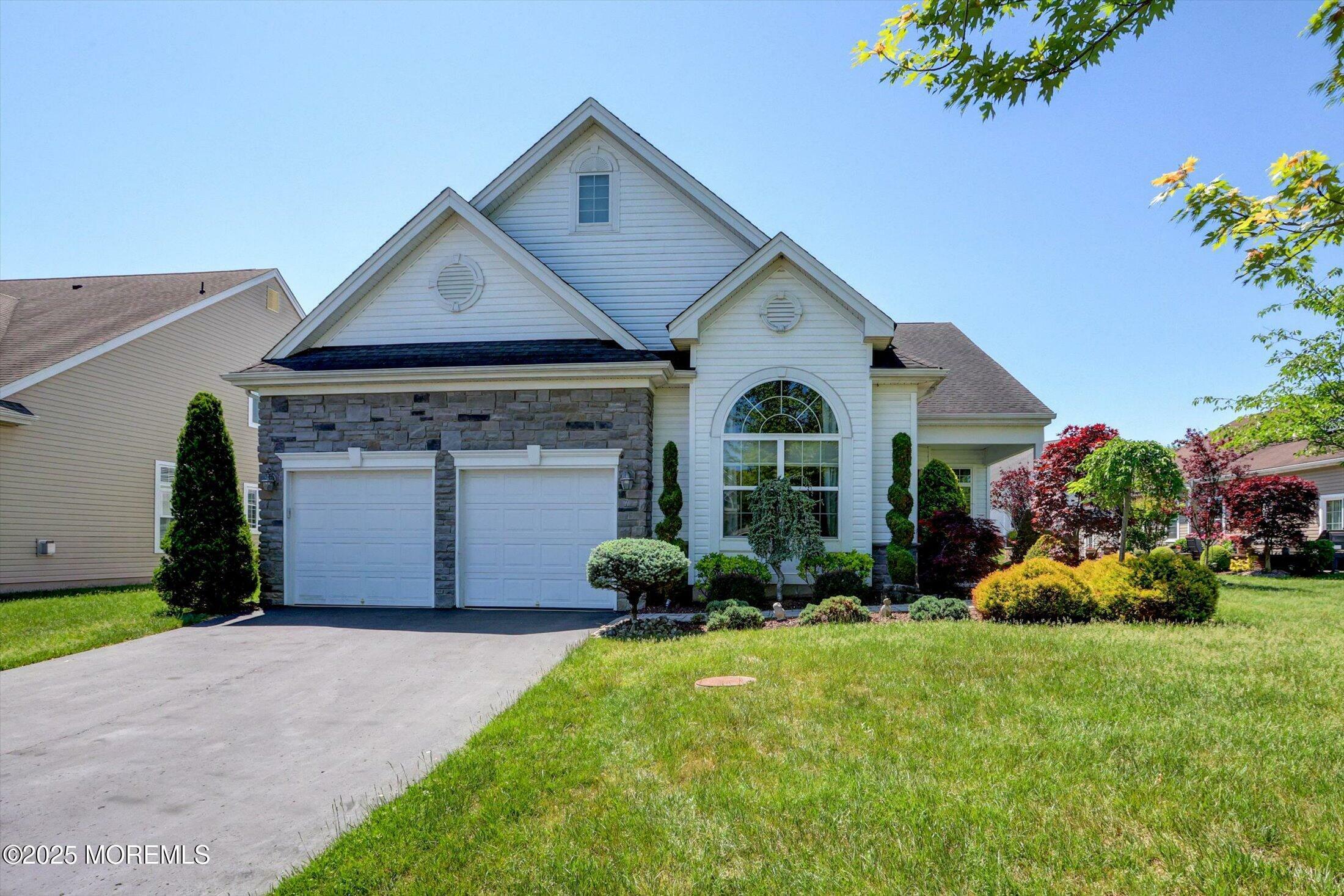 Property Photo: 7 Jester Court NJ 08831