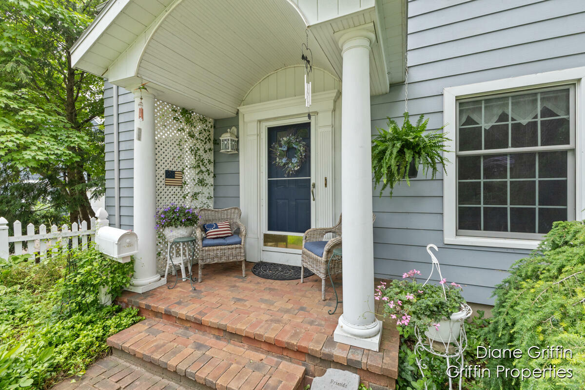Property Photo: 2549 Beechwood Drive SE MI 49506