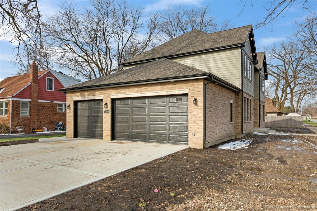Property Photo: 10100 S Kildare Avenue IL 60453