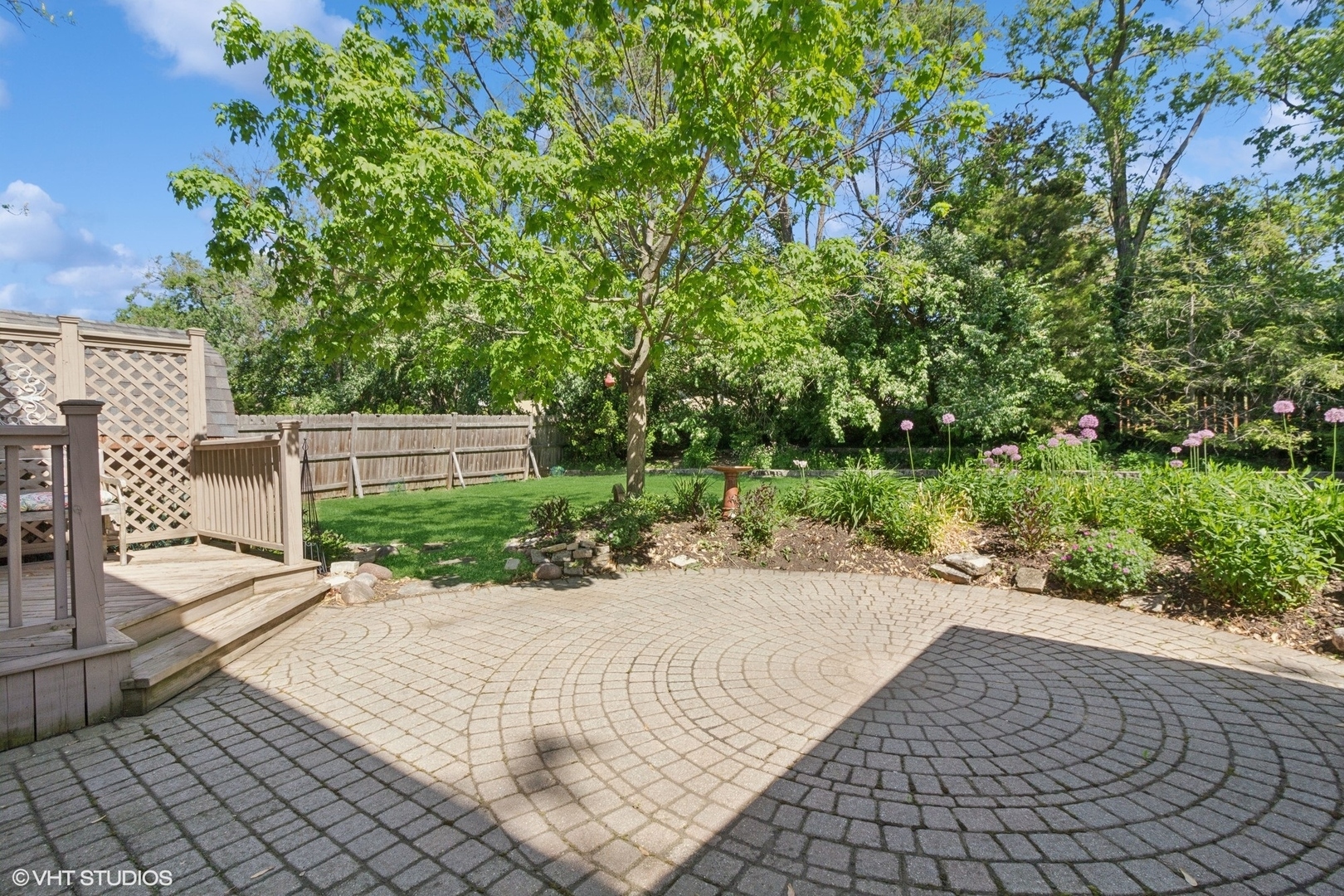 Property Photo: 22W080 Glen Valley Drive IL 60137