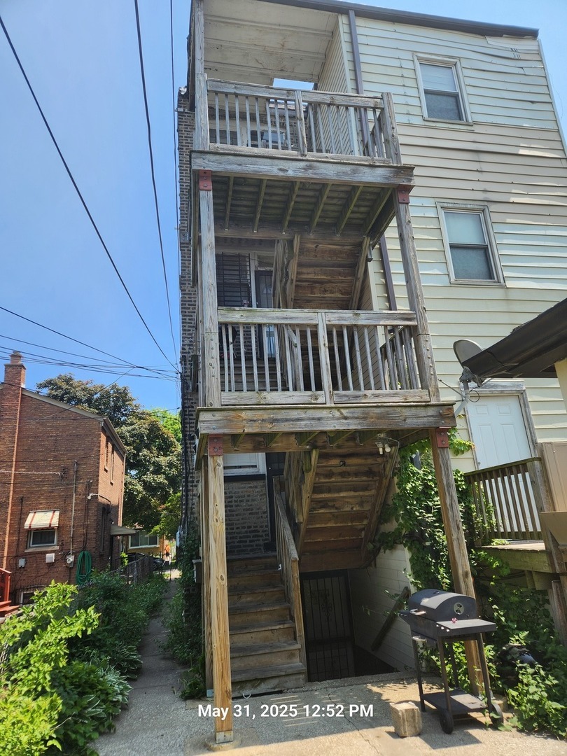 Property Photo:  10320 S Vernon Avenue  IL 60628 