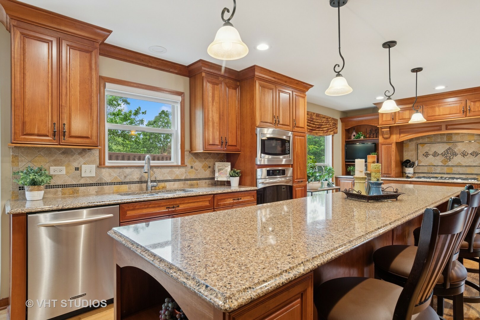 Property Photo: 1482 Anvil Court IL 60103