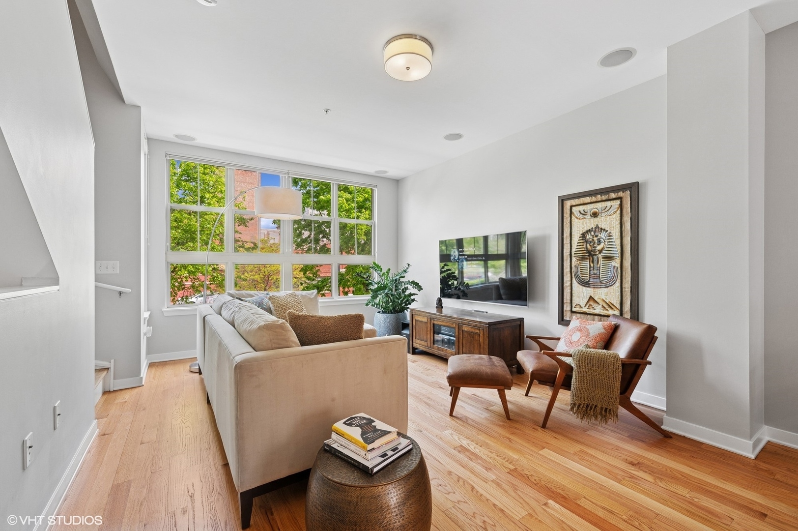 Property Photo: 51 E 23rd Street IL 60616