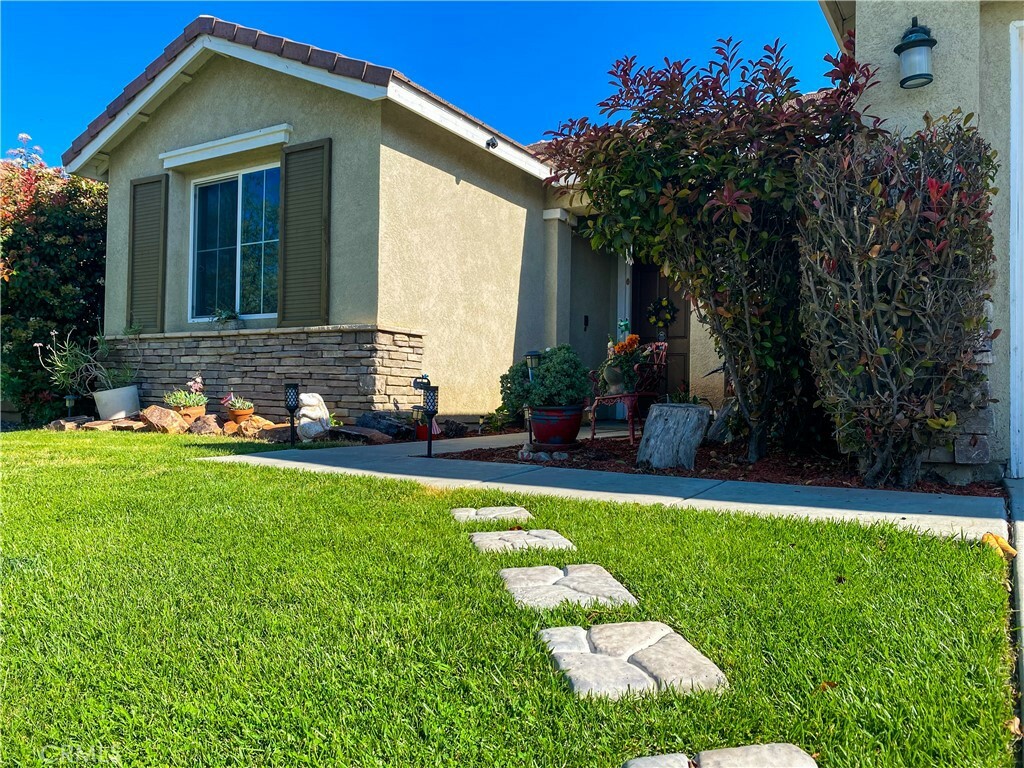 Property Photo: 1436 Saddlebrook Way CA 92582