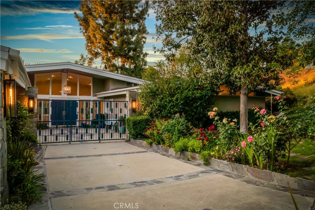 Property Photo:  20351 Wells Drive  CA 91364 