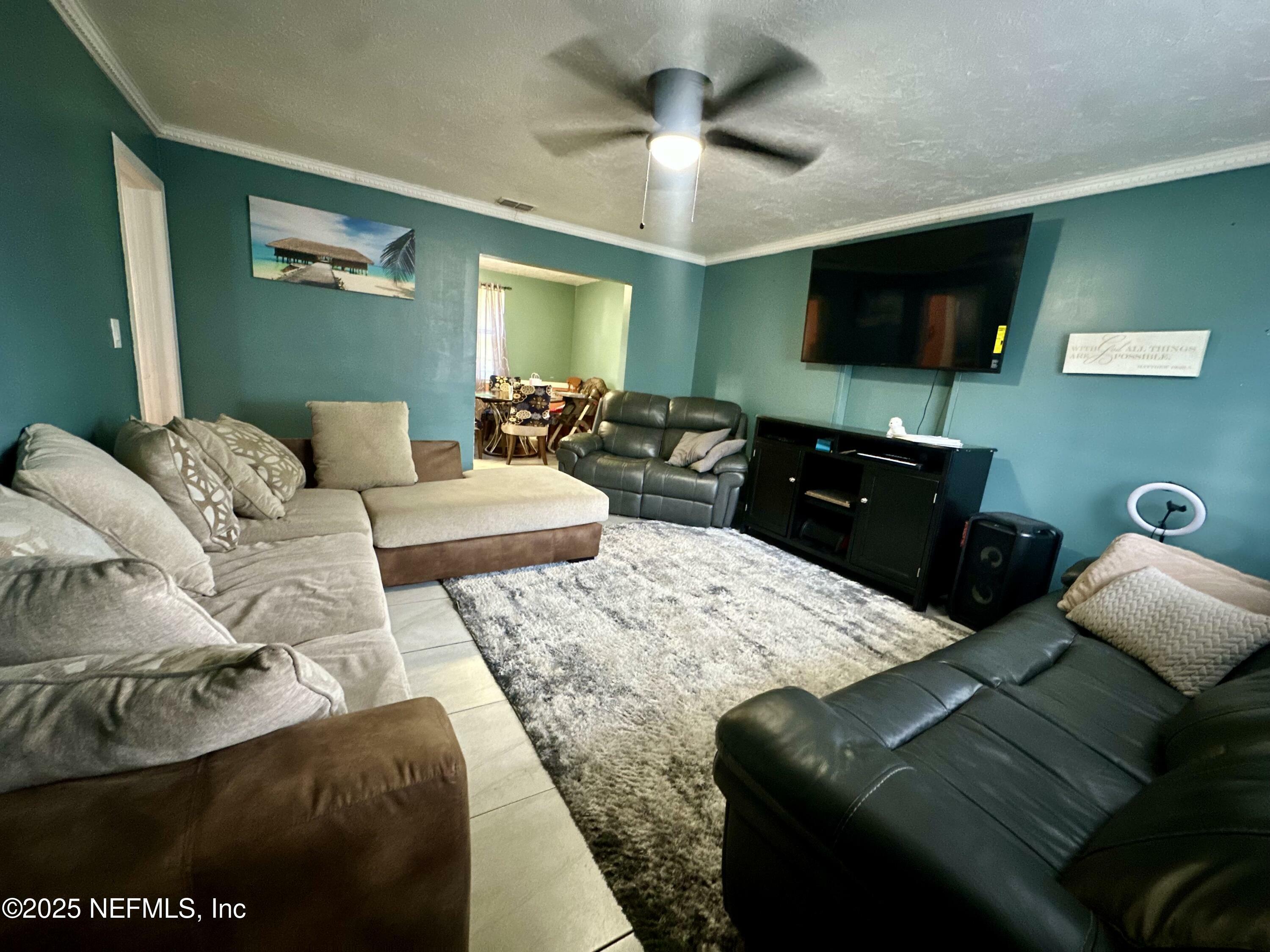 Property Photo: 6316 Pine Summit Drive FL 32211