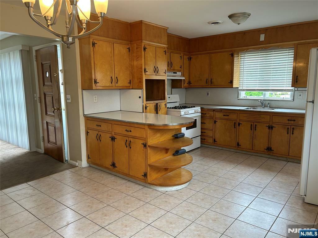 Property Photo:  218 Corabelle Avenue  NJ 07644 