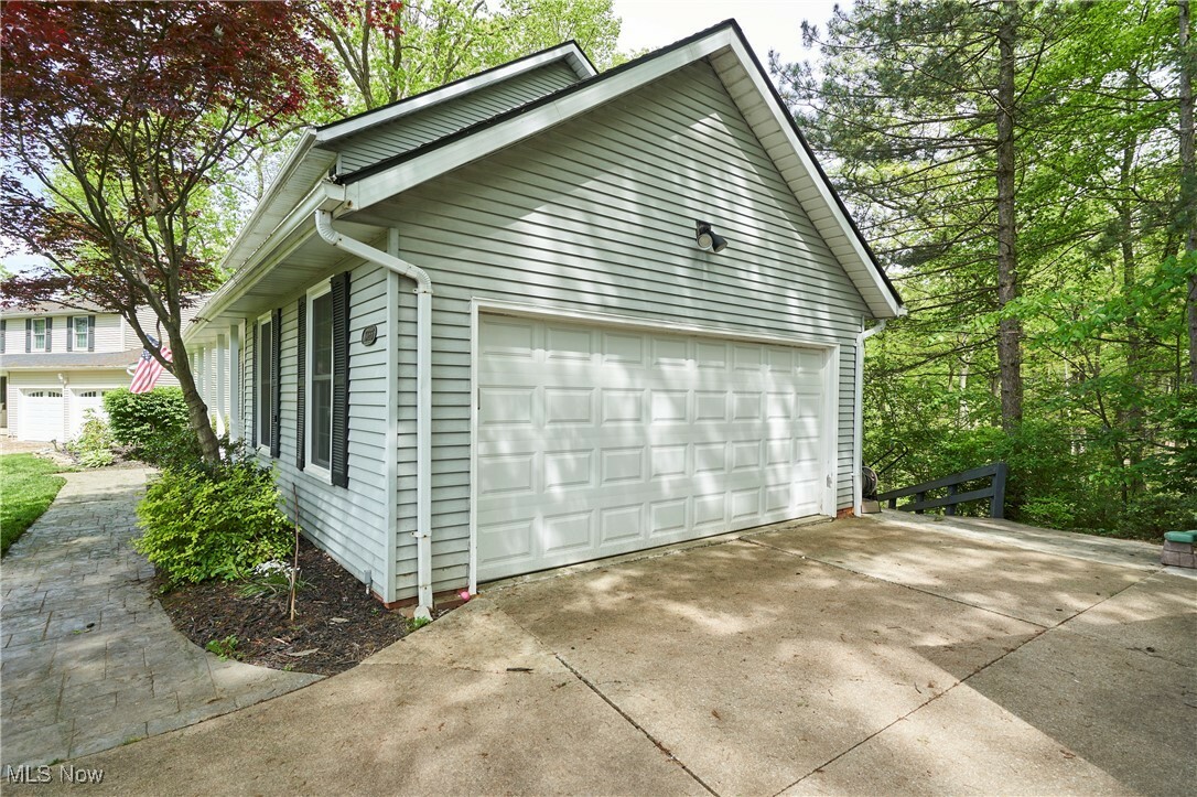 Property Photo: 10055 North Court OH 44141