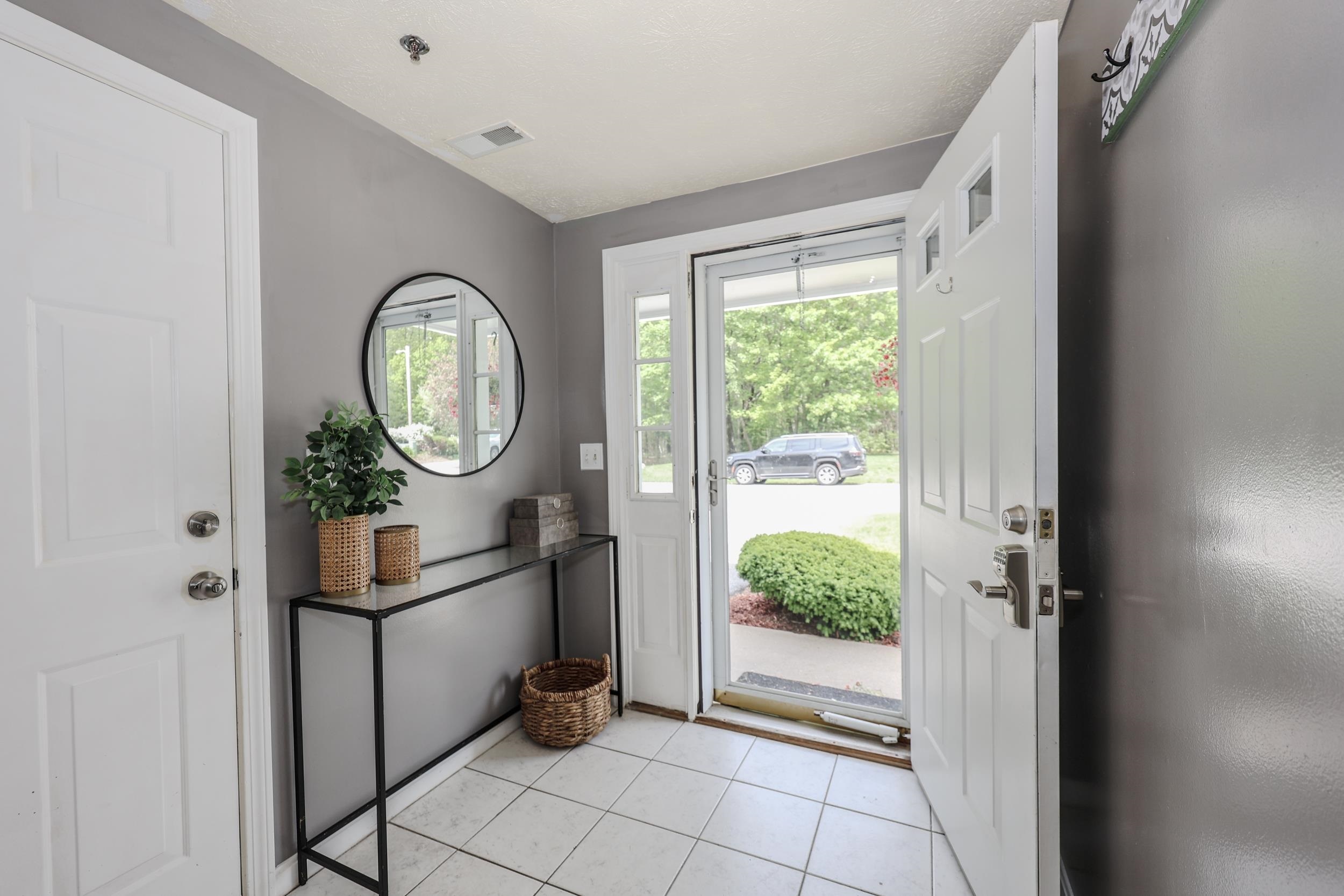 Property Photo: 4 Rocky Ledge Road NH 03054