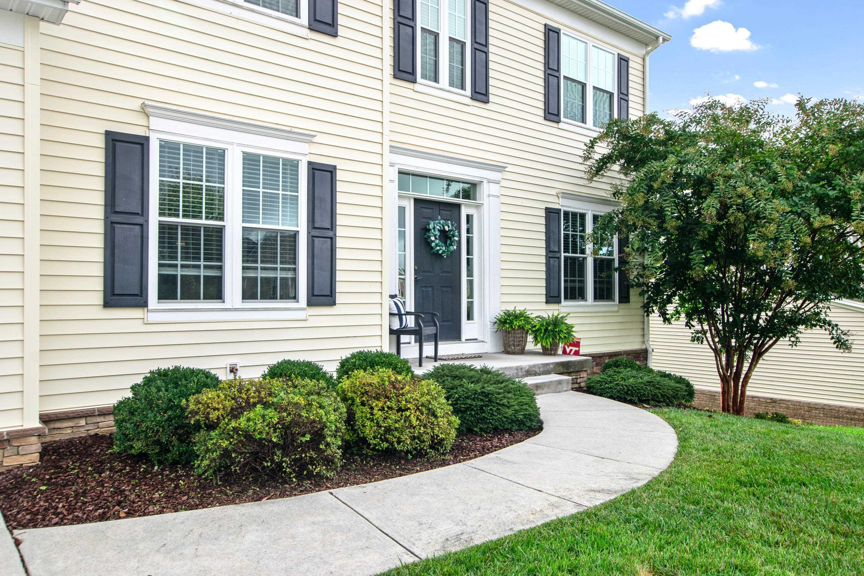 Property Photo: 1708 Hollow Oak Court VA 24060