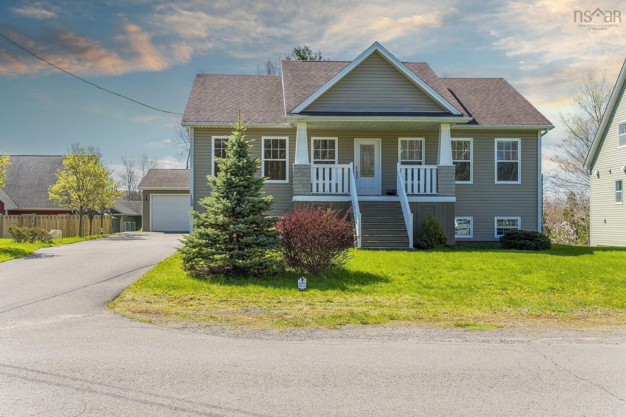 Property Photo:  158 Upham Drive  NS B2N 0E3 