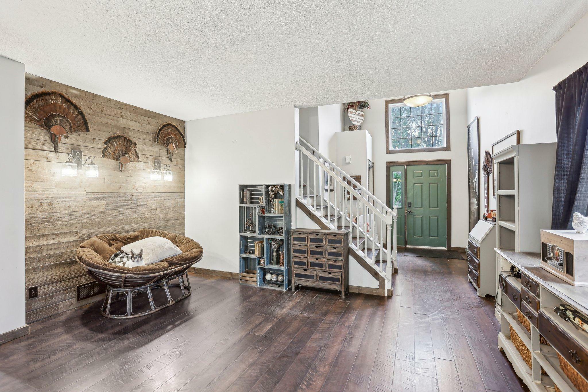 Property Photo: 8609 Savanna Oaks Lane MN 55125