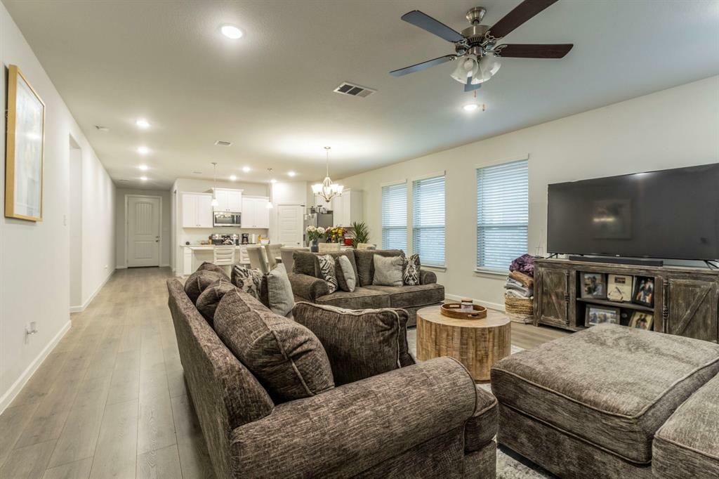 Property Photo: 604 Hazeltine Road TX 75154