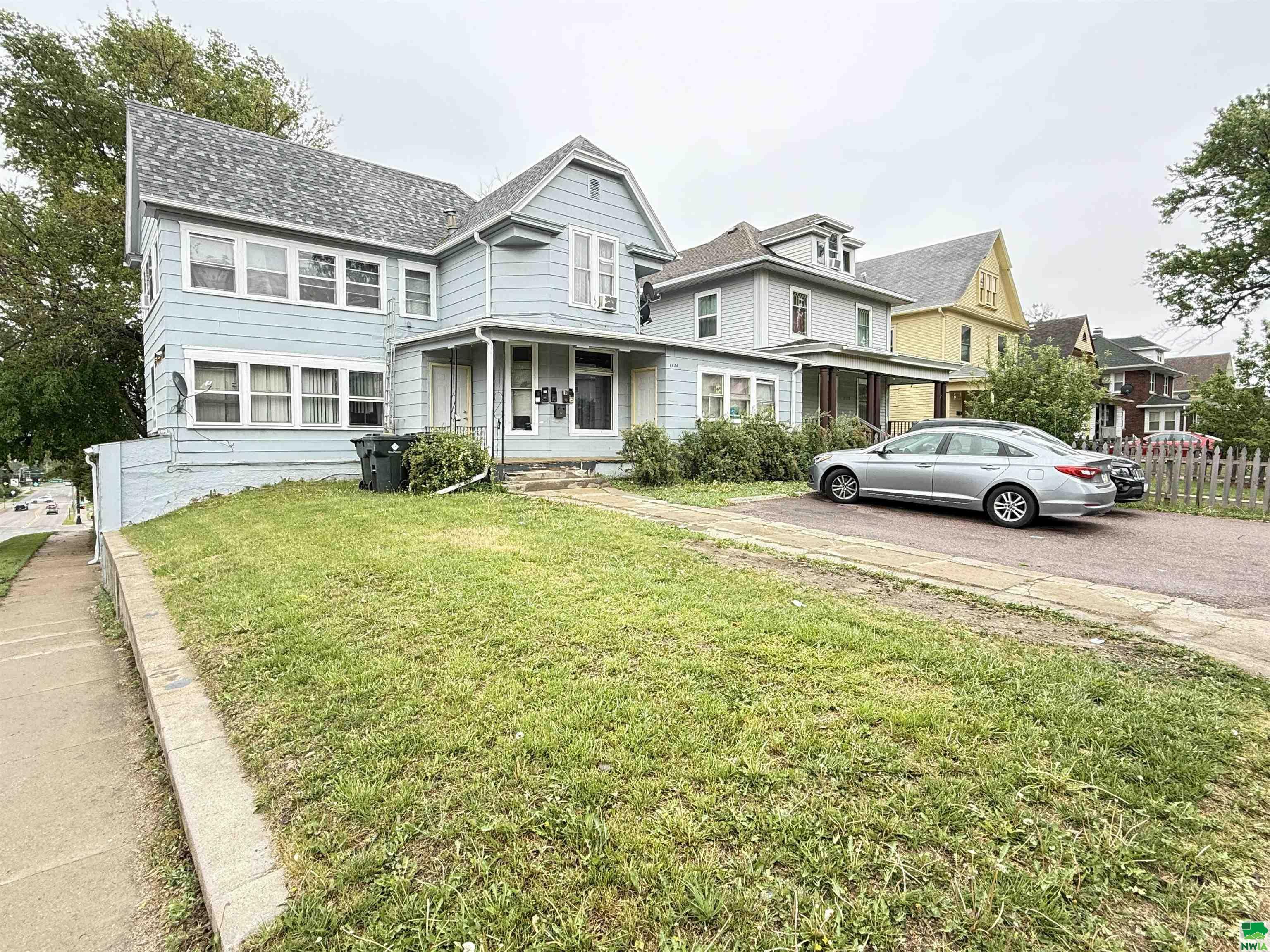 1724 Douglas St  Sioux City IA 51105 photo