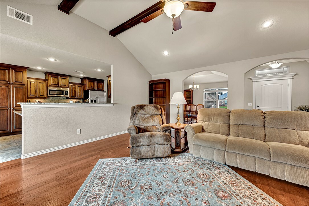 Property Photo: 1805 SW Birch Street AR 72713