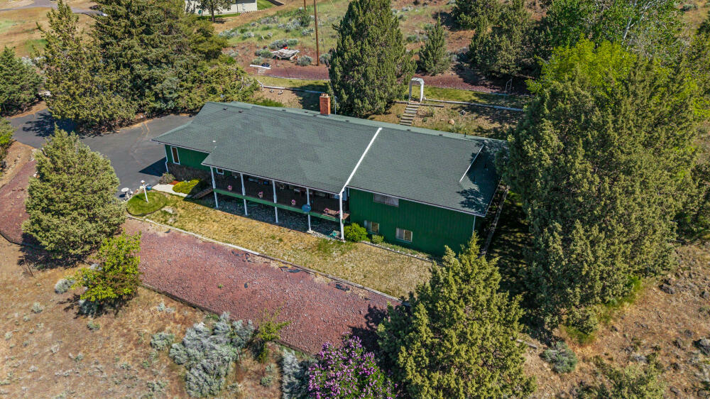Property Photo: 11445 Hill Road OR 97601