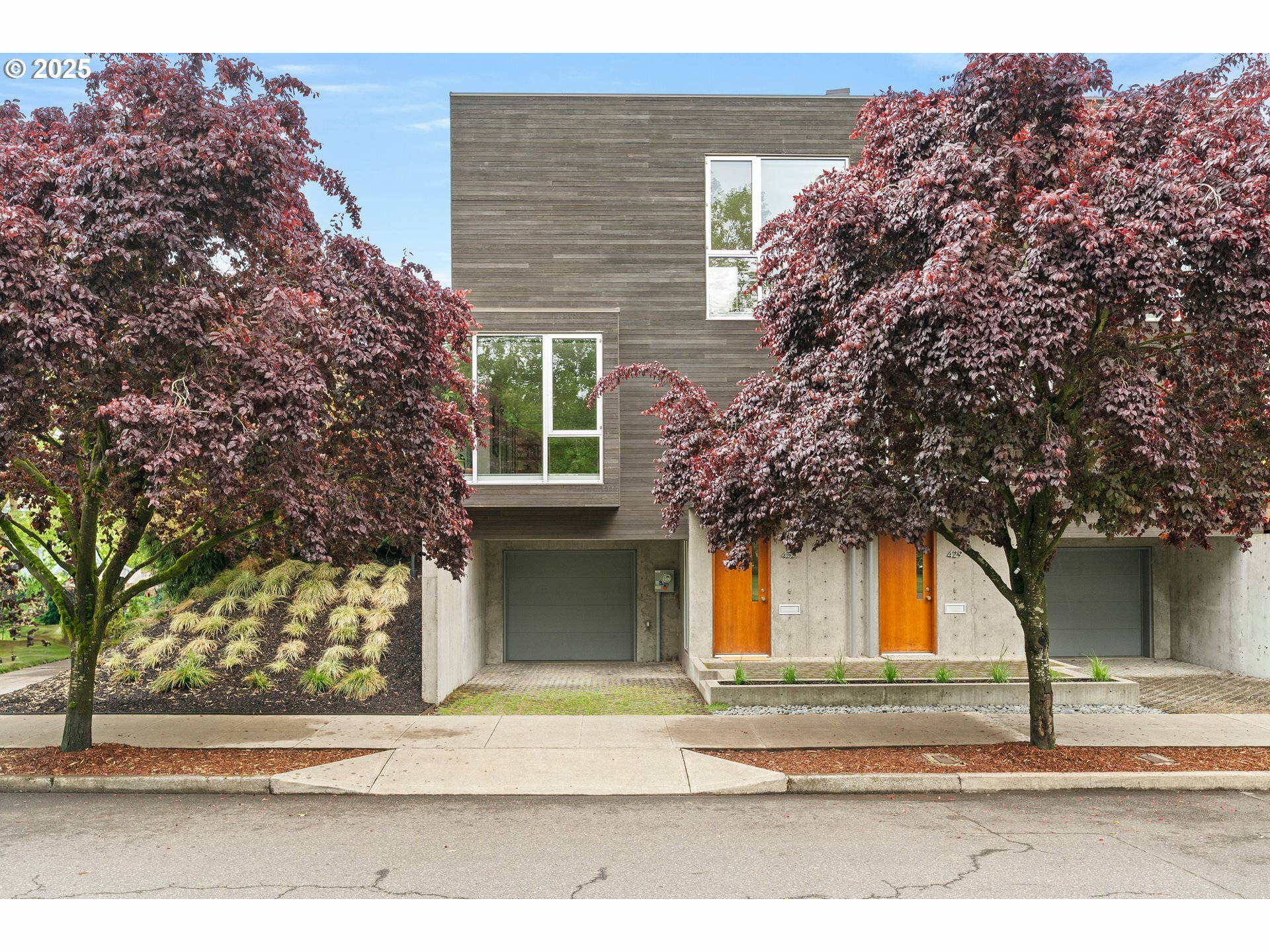 435 N Shaver St  Portland OR 97227 photo