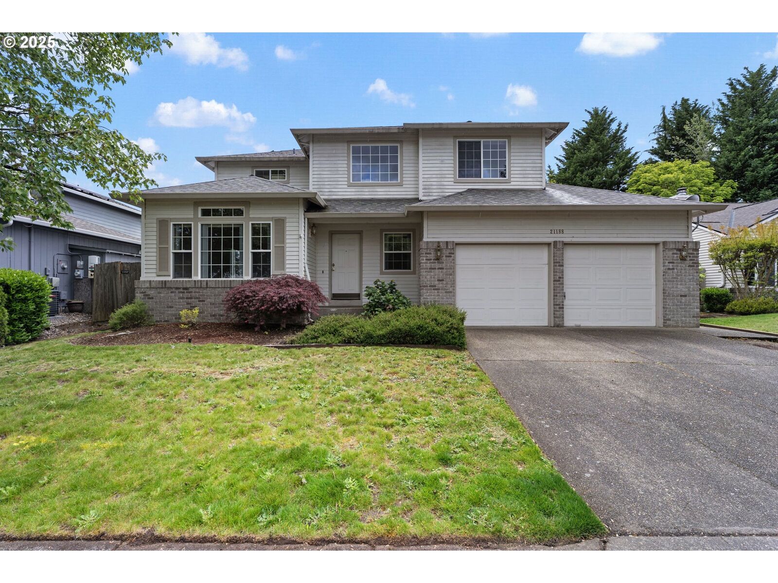Property Photo:  21188 SW Heiser St  OR 97006 