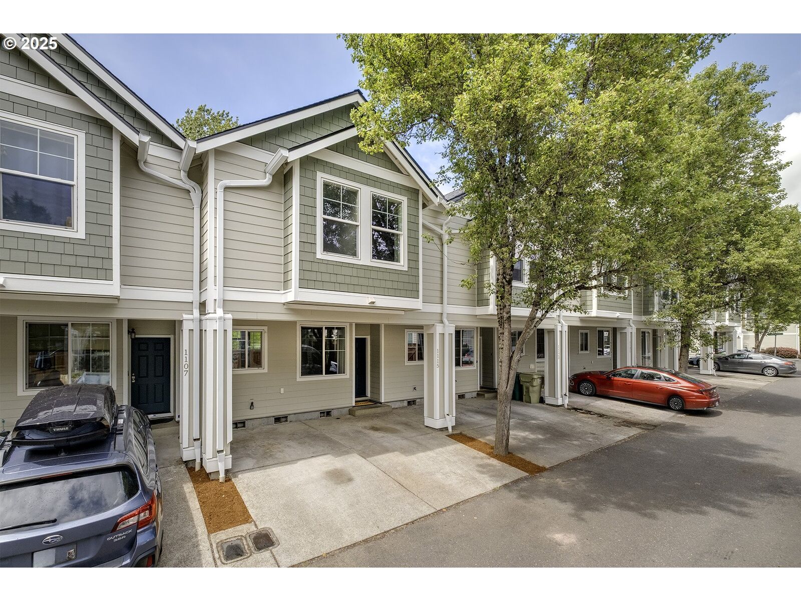 Property Photo:  1115 NE 86th Way  OR 97006 