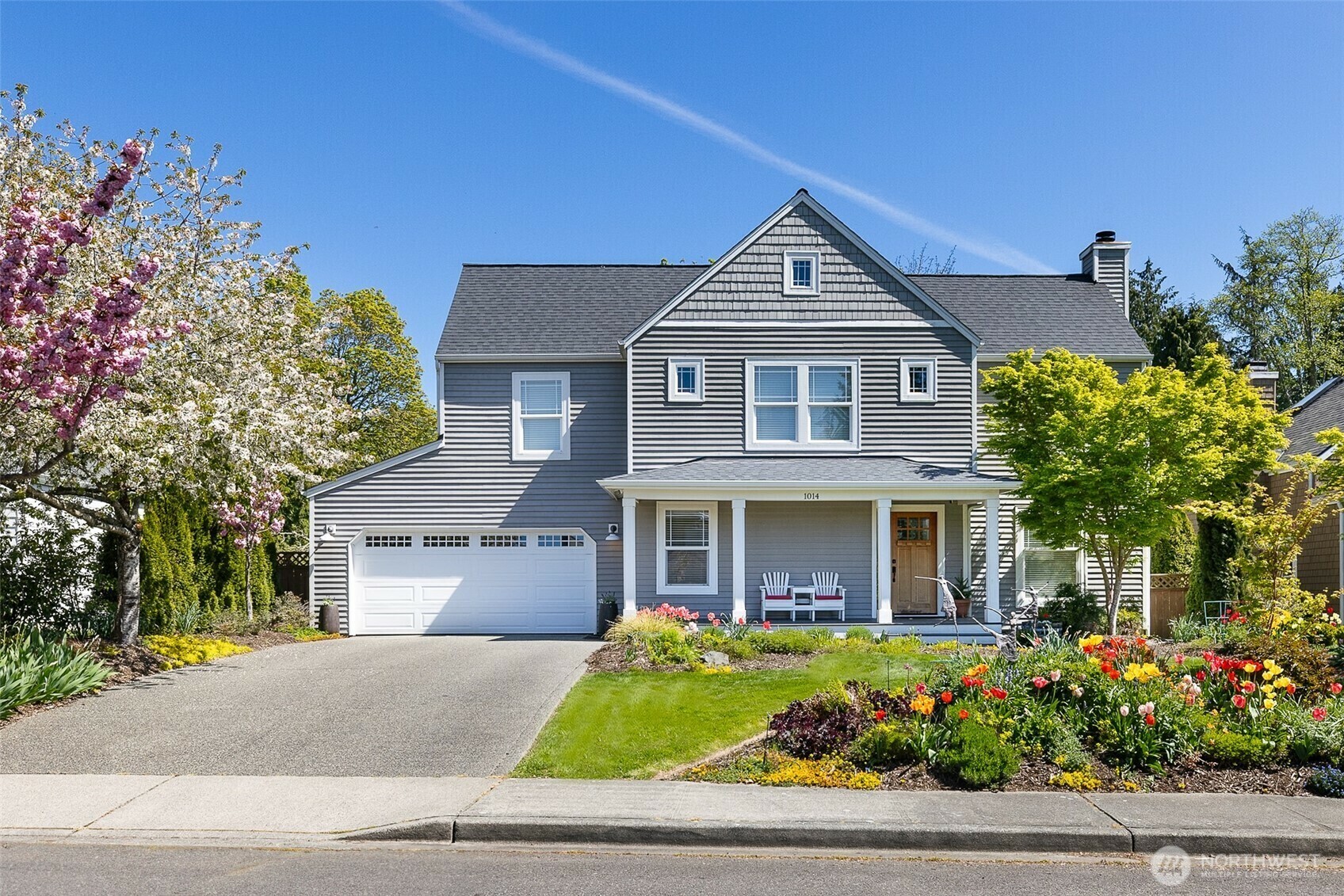 Property Photo:  1014  Cherry Avenue  NE  WA 98110 