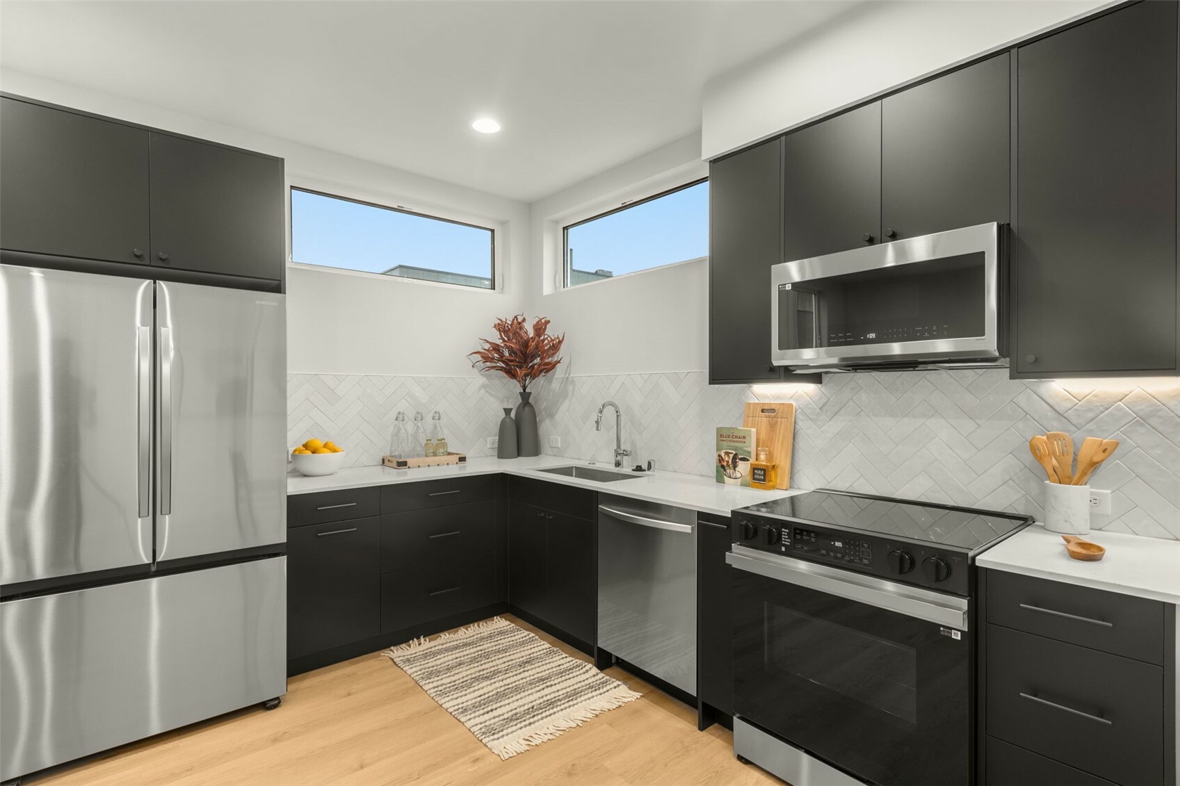 Property Photo: 8045 G Mary Avenue NW WA 98117