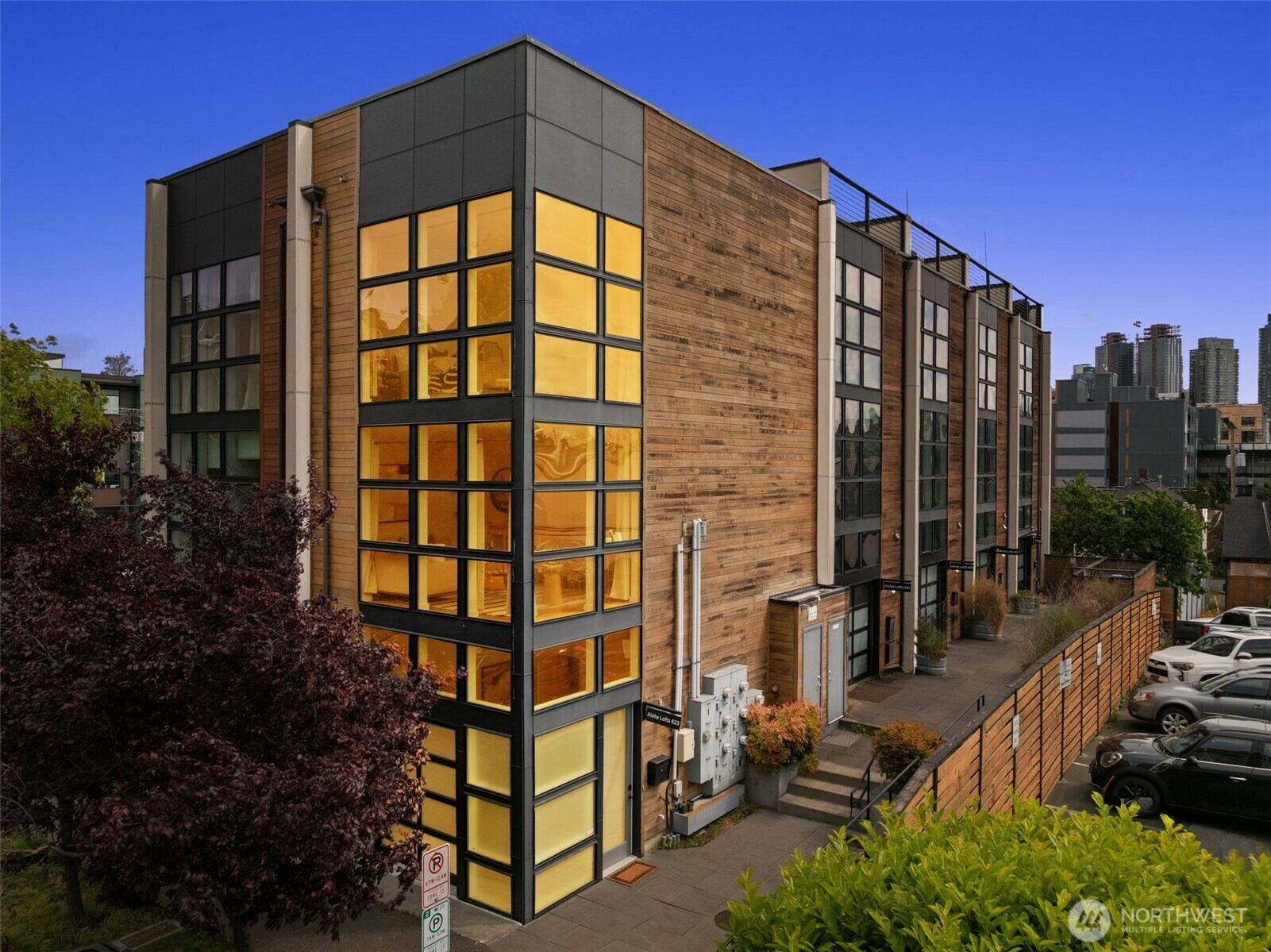 Property Photo: 623 Aloha Street WA 98109