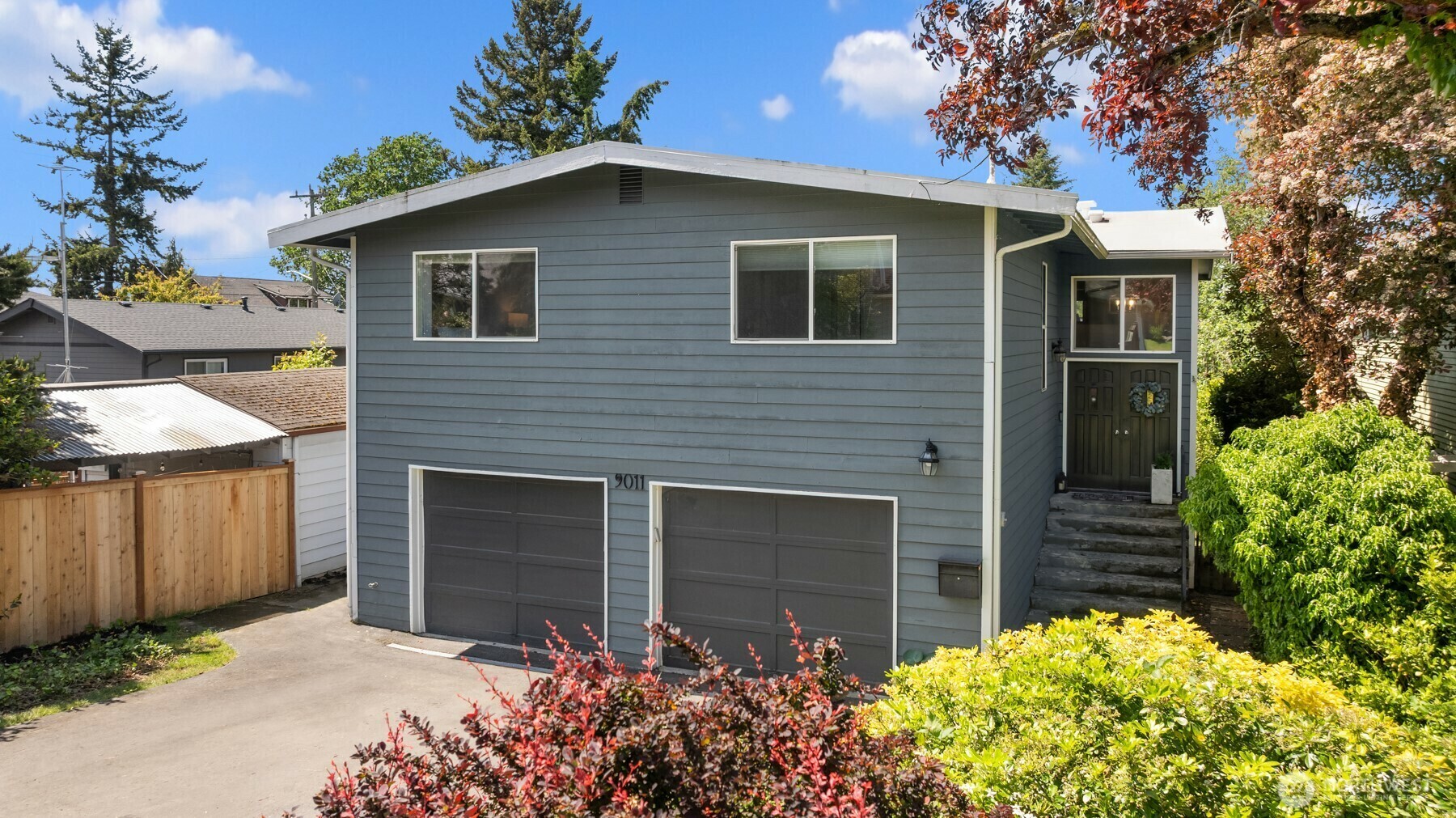 Property Photo: 9011 Latona Avenue NE WA 98115