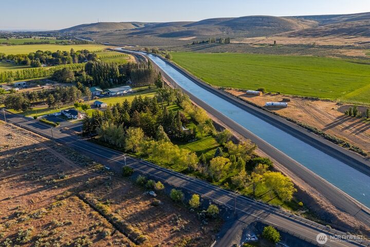 Property Photo: 18226 Road B NW WA 98823