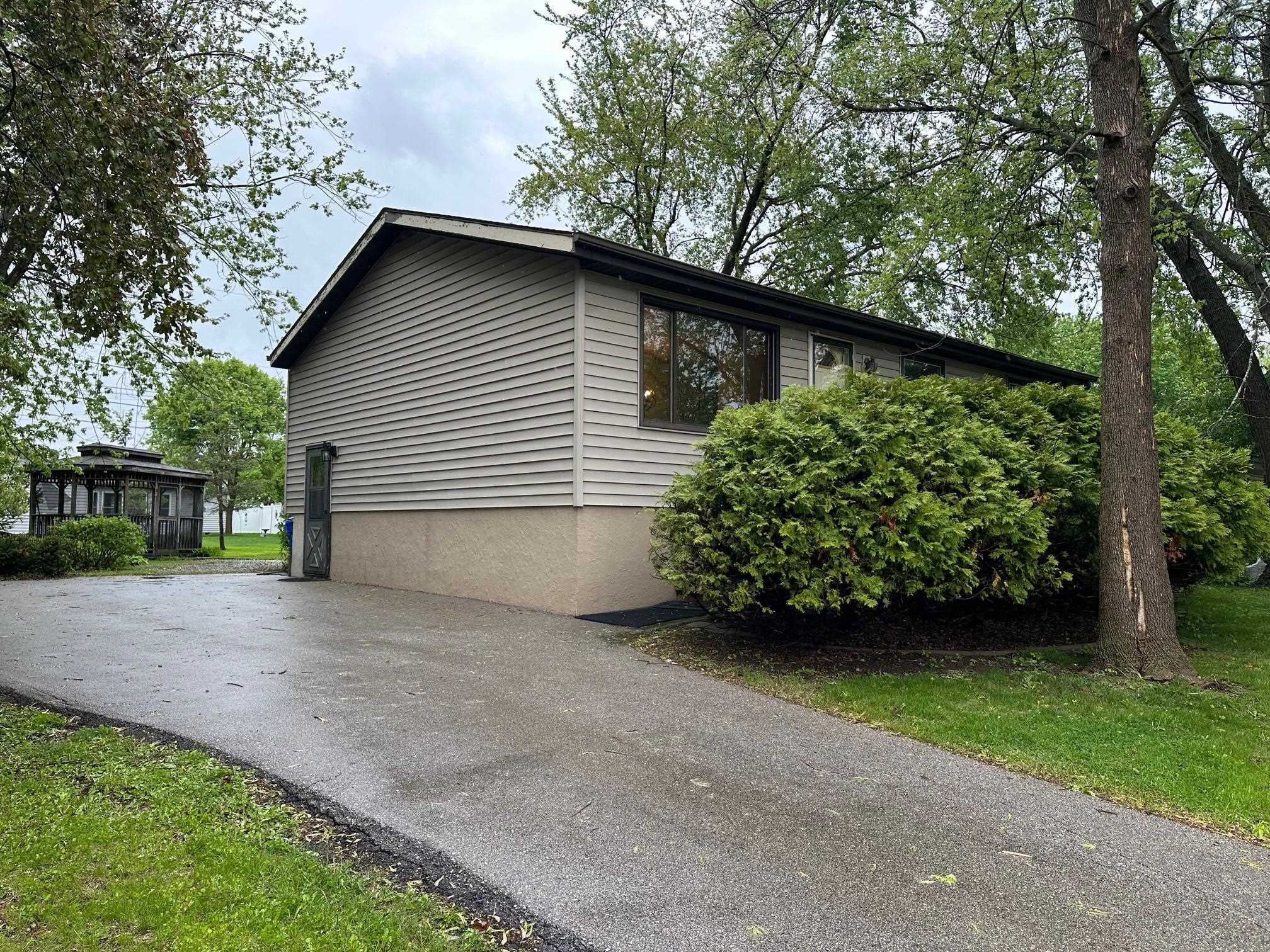 Property Photo: 1208 E Layton Avenue WI 54915