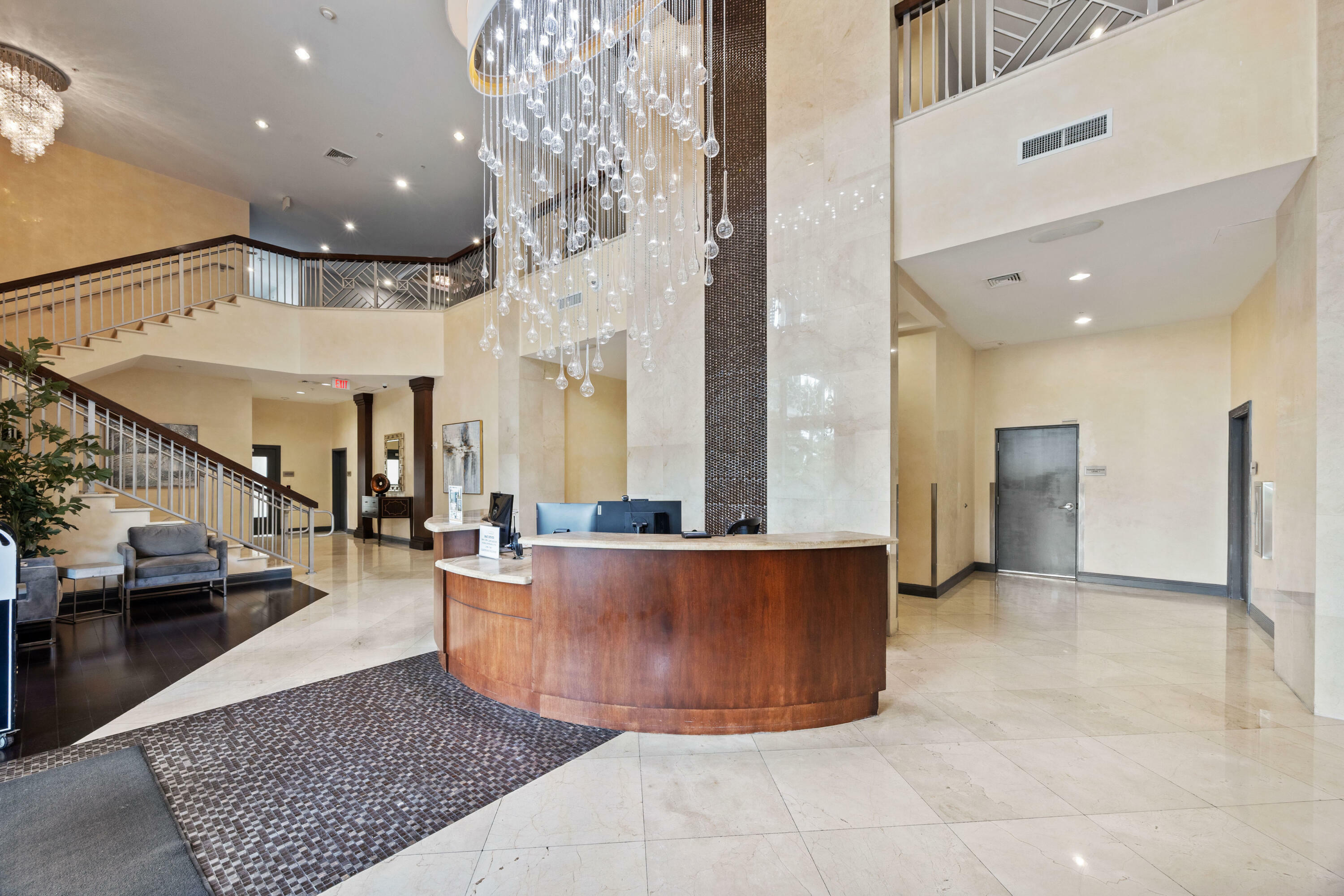 Property Photo: 350 N Federal Hwy 506 Highway N 506 FL 33435