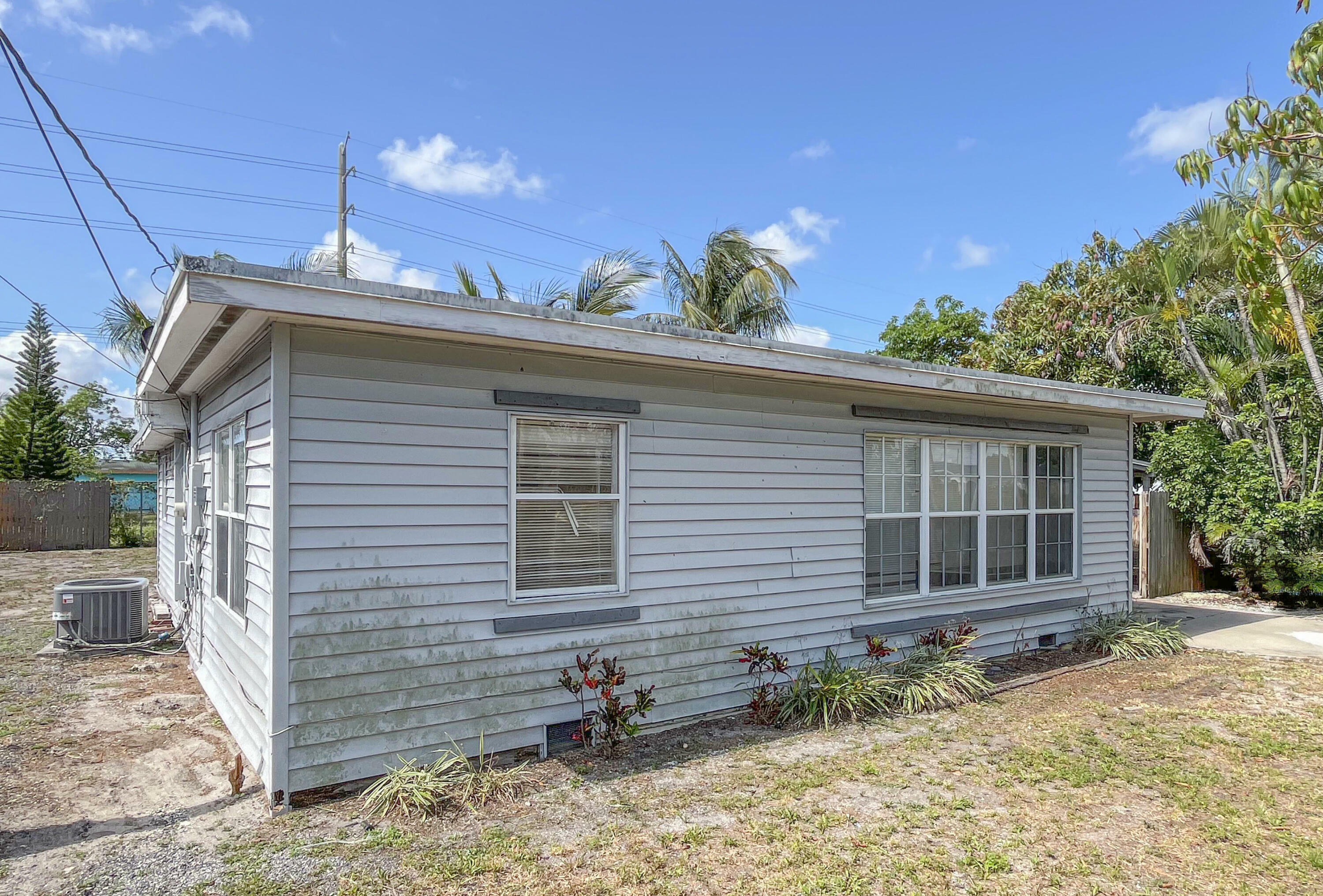 Property Photo: 2818 Alabama Street FL 33406