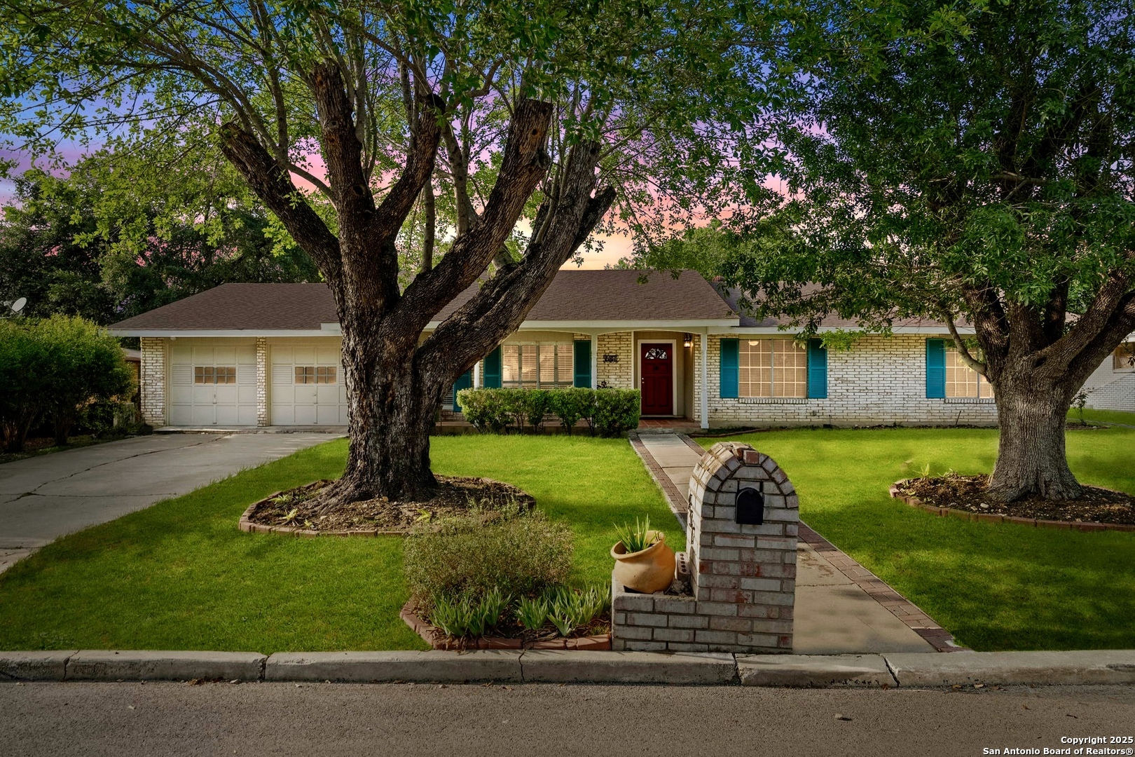 Property Photo: 437 Spaceway Dr. TX 78239