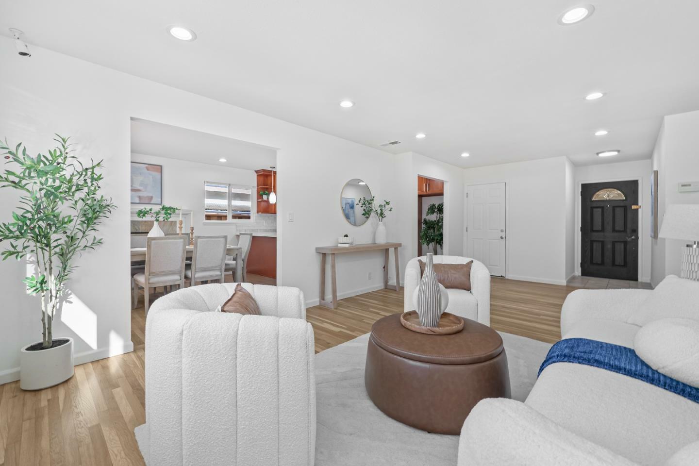 Property Photo: 1439 Inwood Court CA 95008