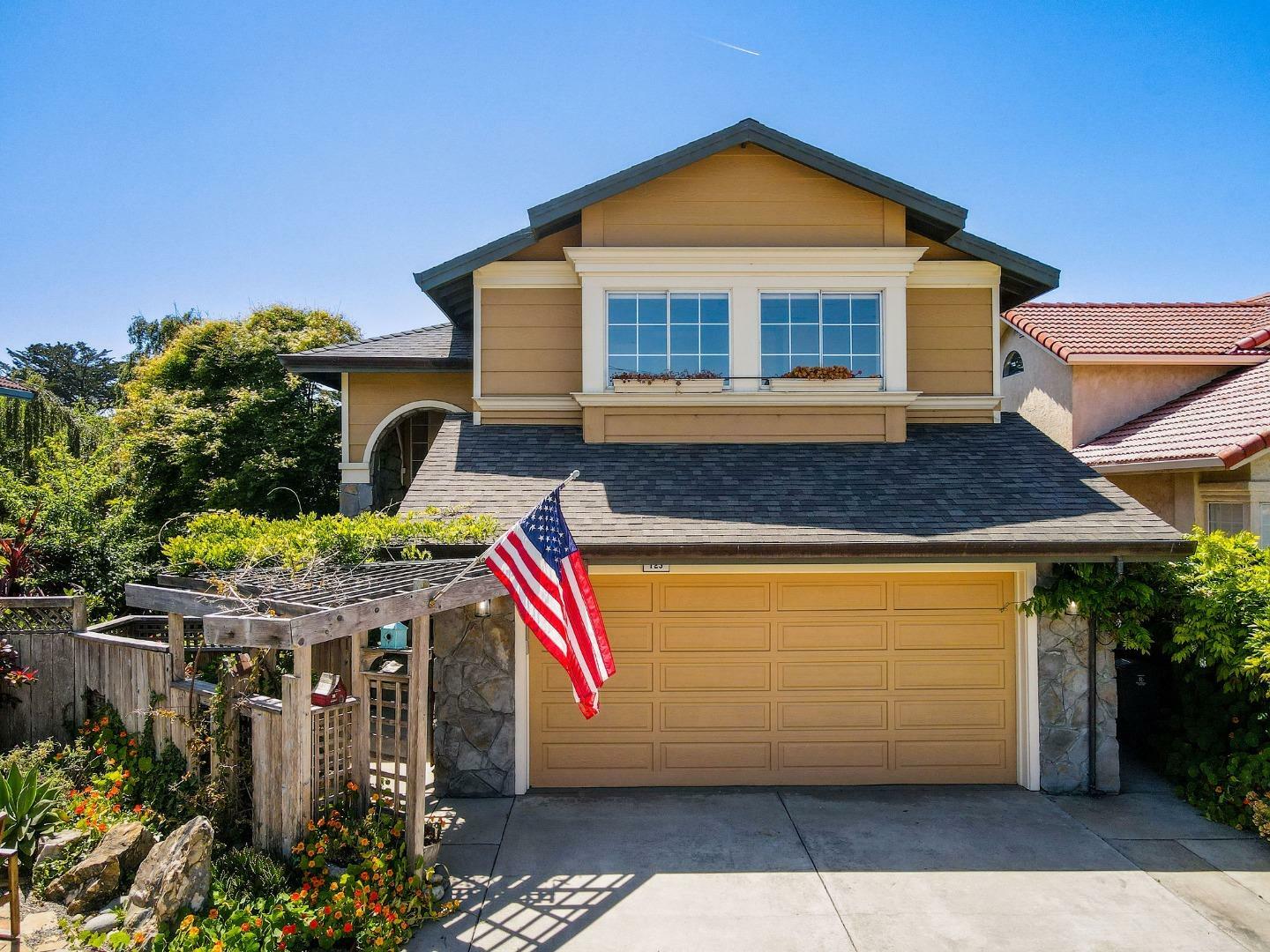 123 Presidio Avenue  El Granada CA 94018 photo