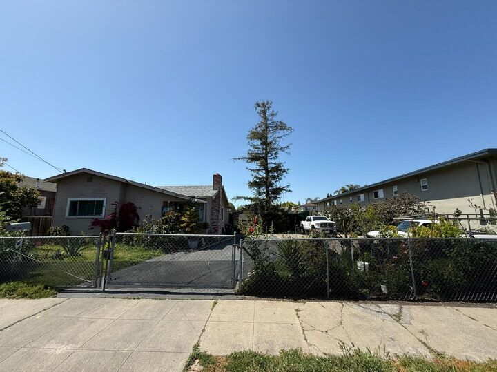 440 Madison Avenue  Redwood City CA 94061 photo