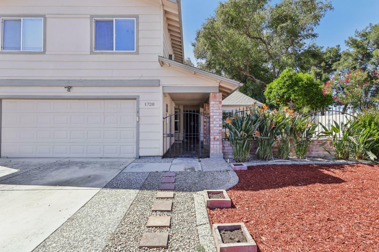 1720 Pine Hollow Circle  San Jose CA 95133 photo