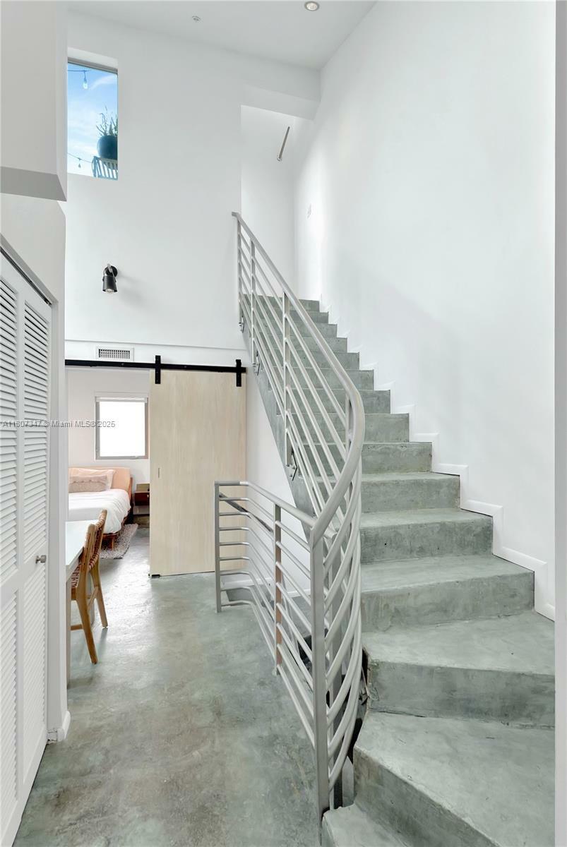 Property Photo:  734 Michigan Ave 7  FL 33139 