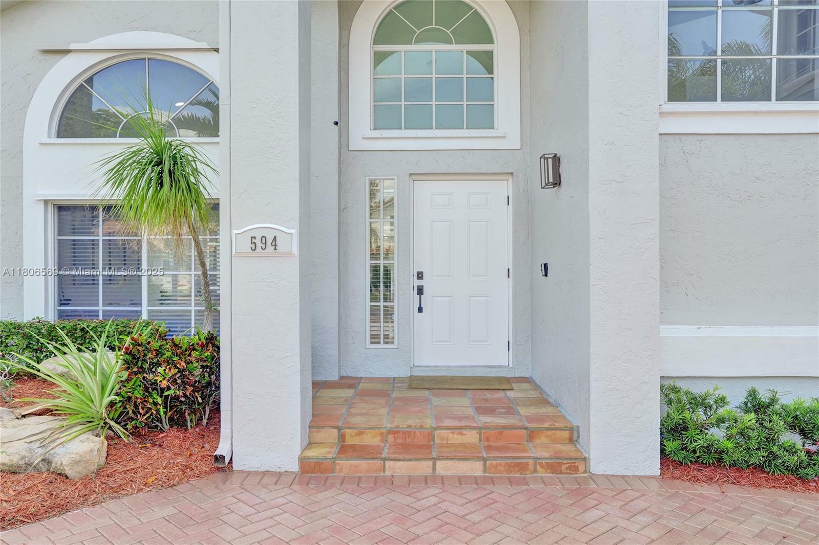 Property Photo: 594 Spinnaker FL 33326