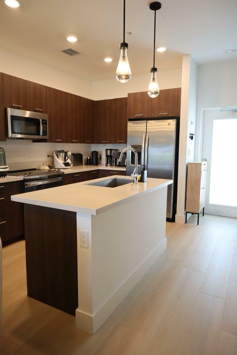 Property Photo:  8201 NW 41st St D-402  FL 33166 