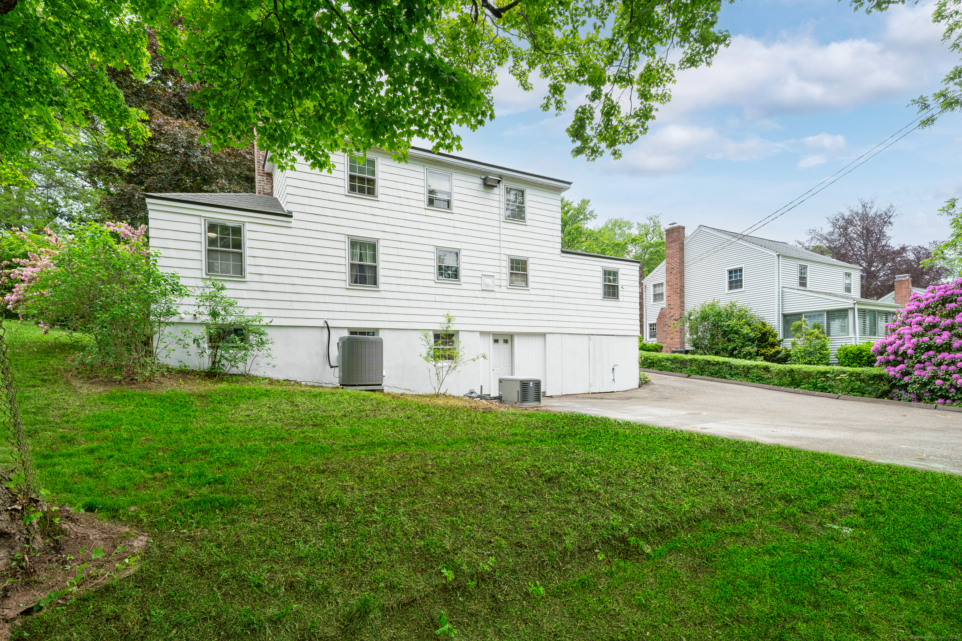 Property Photo: 412 Pine Street CT 06457