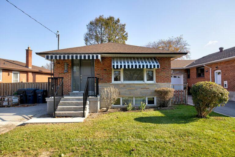 Photo de la propriété: 121 Hiscock Boulevard ON M1G 1T3
