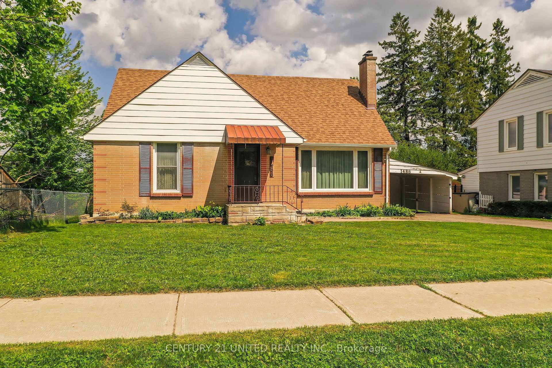 Property Photo: 1486 Glencairn Avenue ON K9J 6S3