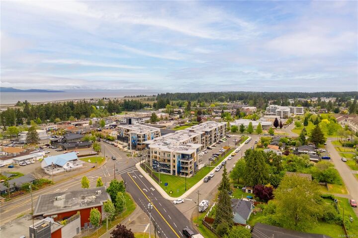 Property Photo:  140 Jensen Ave W 212  BC V9P 0H7