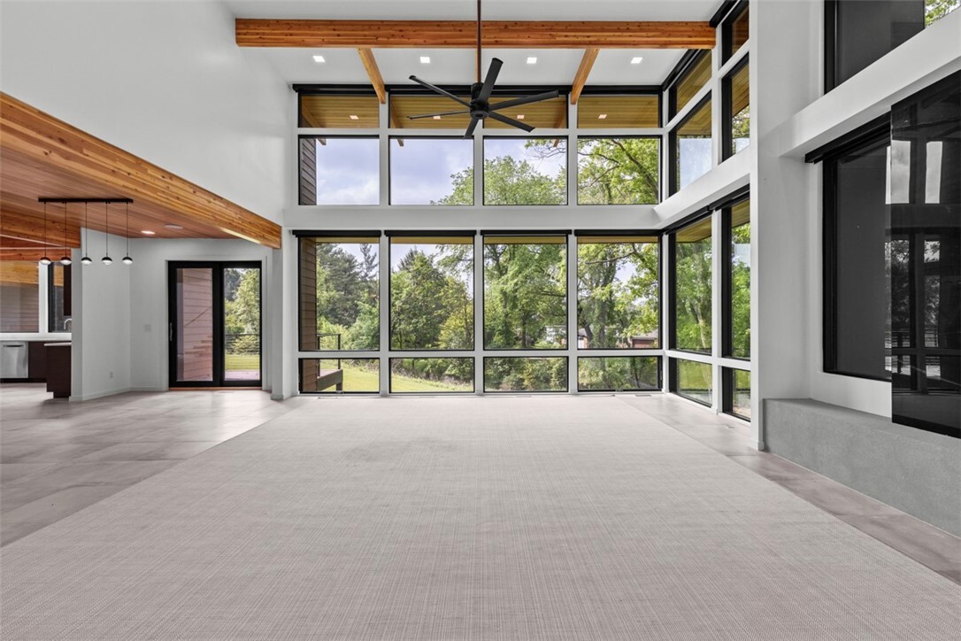 Property Photo: 409 Fox Chapel Road PA 15238