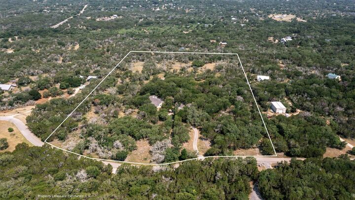 Property Photo: 601 Deertrail Drive TX 78666