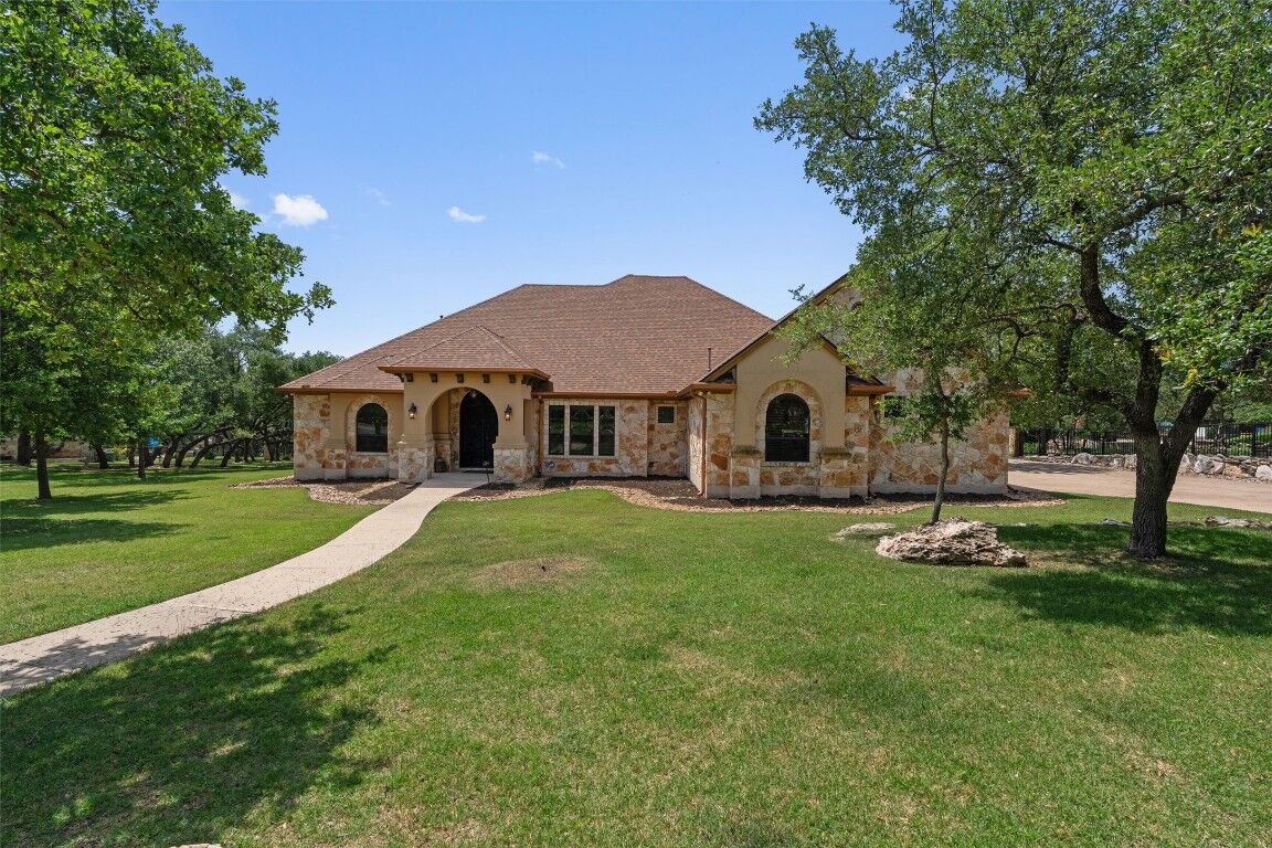 Property Photo: 141 Canyon Oak Loop TX 78633