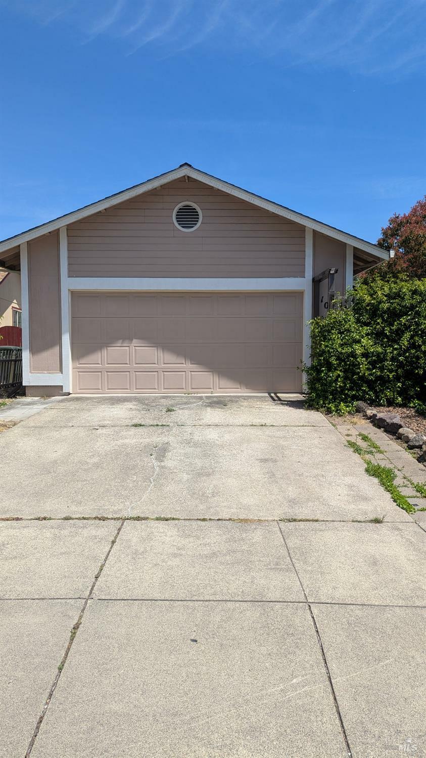 Property Photo: 1084 Rubicon Way CA 95401