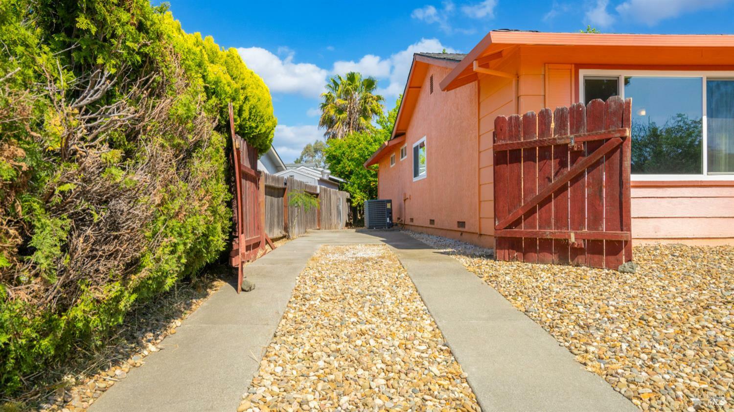 Property Photo: 155 Midvale Drive CA 95687